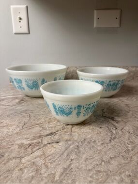 Pyrex Vintage Amish Butterprint Turquoise Mixing Bowl Set
